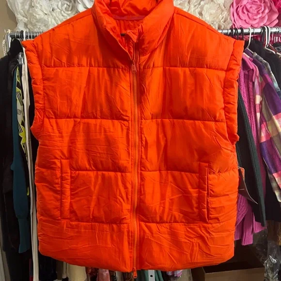 NWT Free People In a Bubble Puffer Vest, Various Sizes - Picture 2 of 9